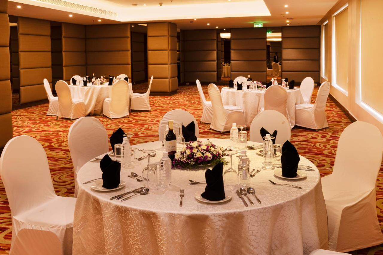 Courtyard By Marriott Pune Chākan Екстериор снимка