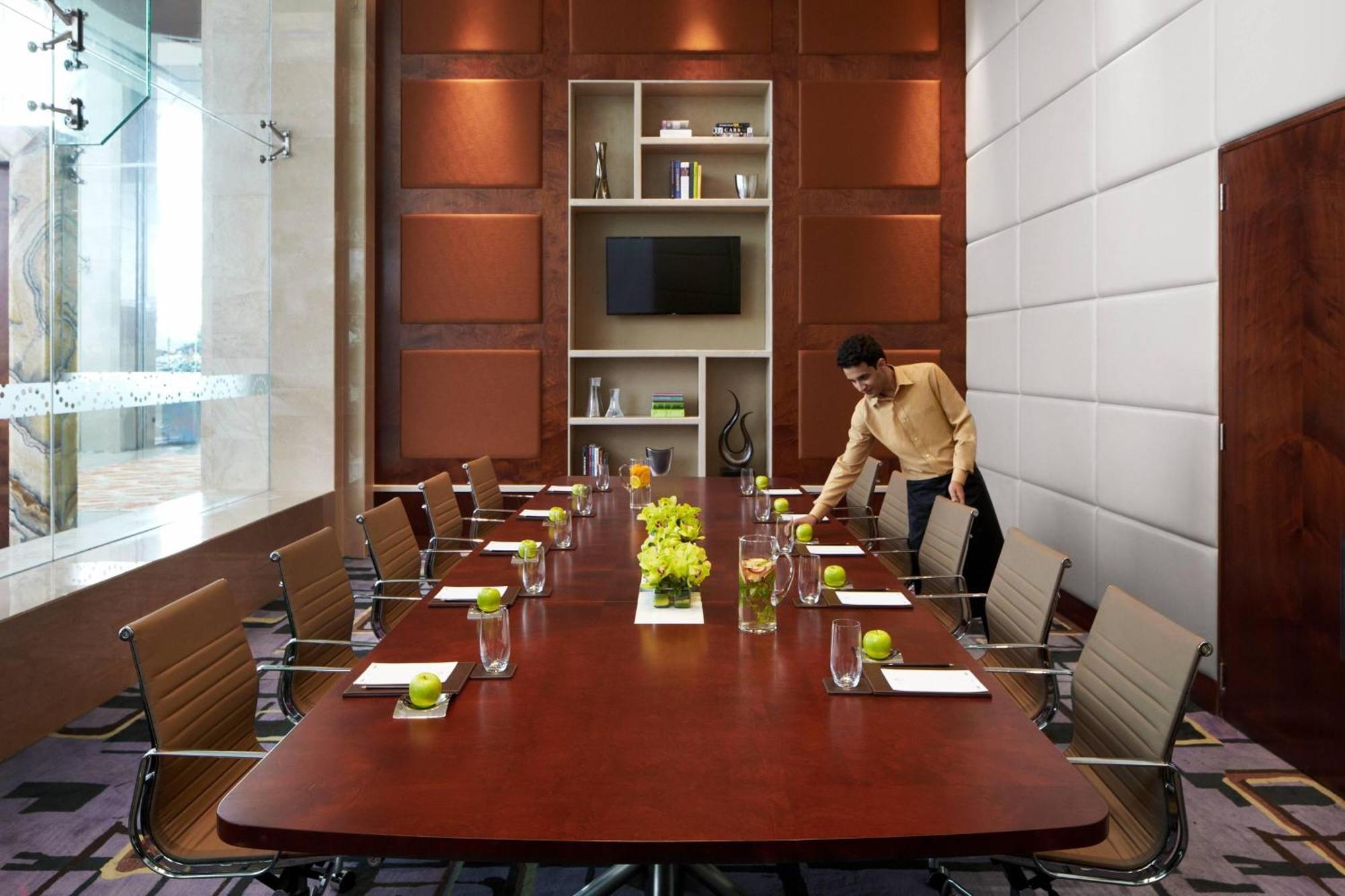 Courtyard By Marriott Pune Chākan Екстериор снимка
