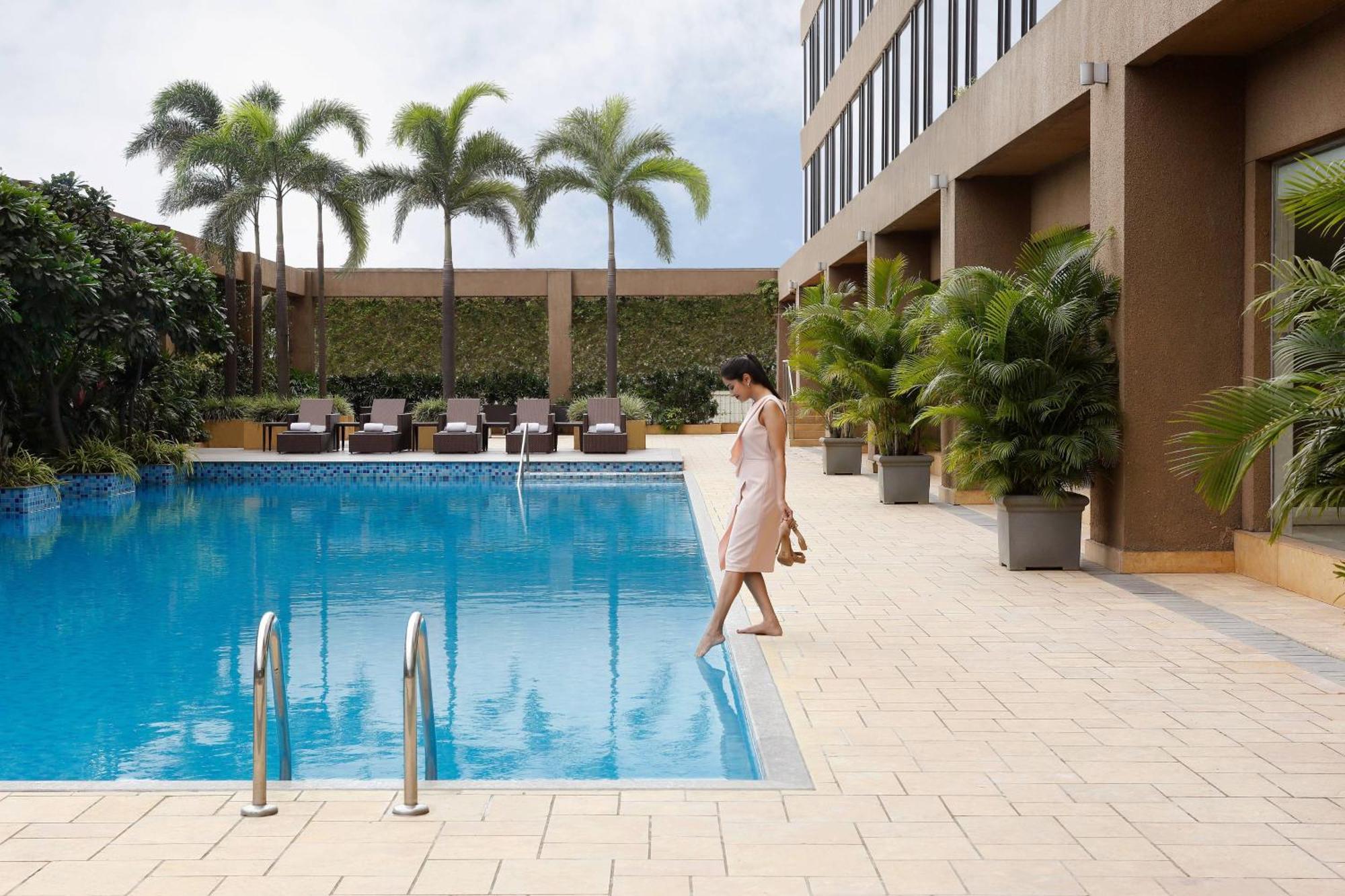 Courtyard By Marriott Pune Chākan Екстериор снимка